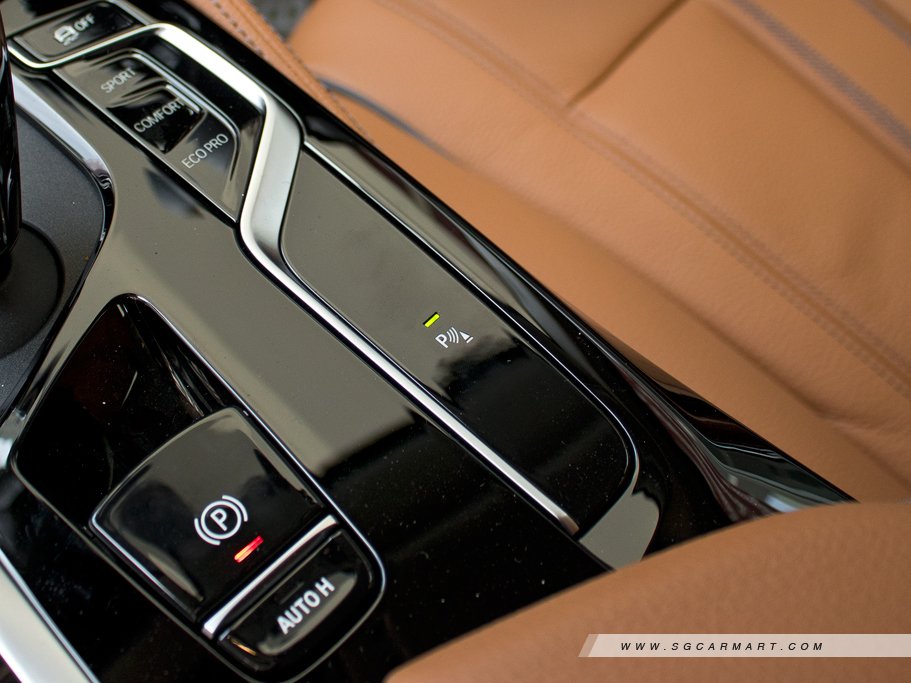 https://i.i-sgcm.com/new_cars/cars/12755/12755_g59