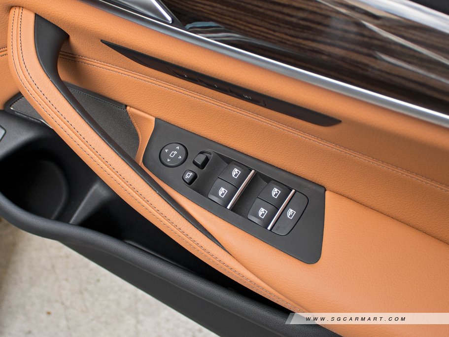 https://i.i-sgcm.com/new_cars/cars/12755/12755_g61