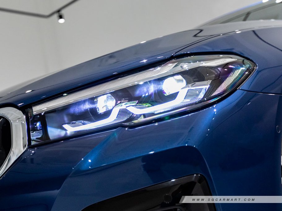 BMW 5 Series Sedan Mild Hybrid 520i M Sport 6