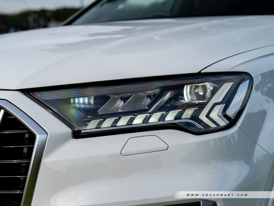 https://i.i-sgcm.com/new_cars/cars/12756/12756_g11