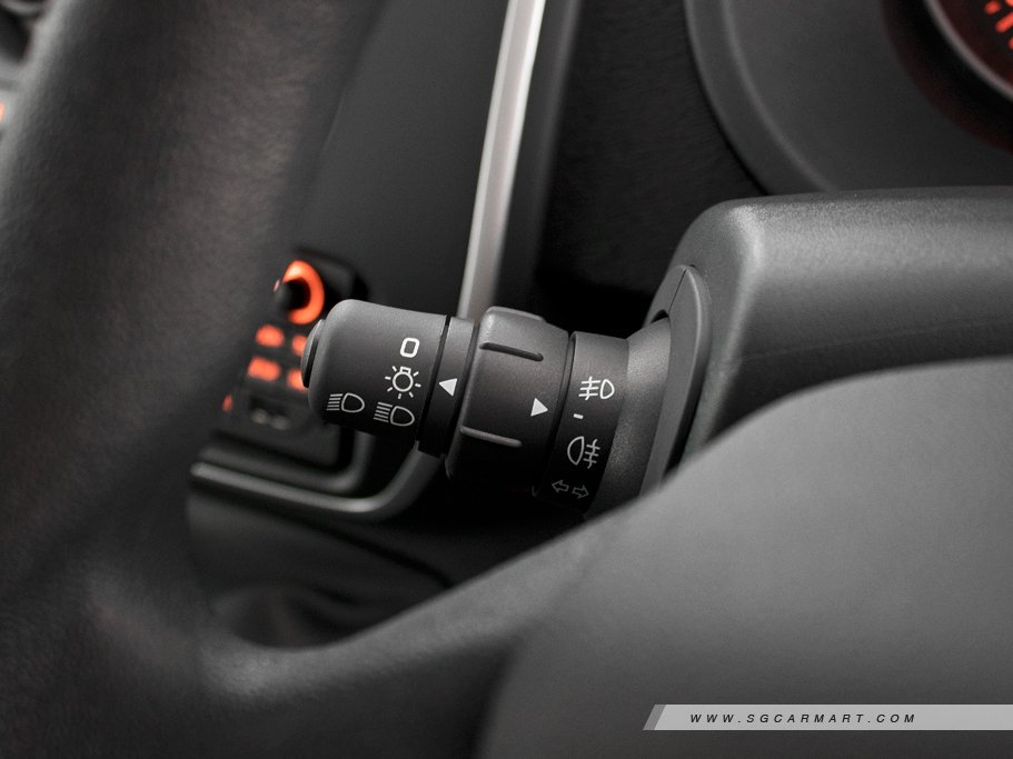 https://i.i-sgcm.com/new_cars/cars/12760/12760_g10