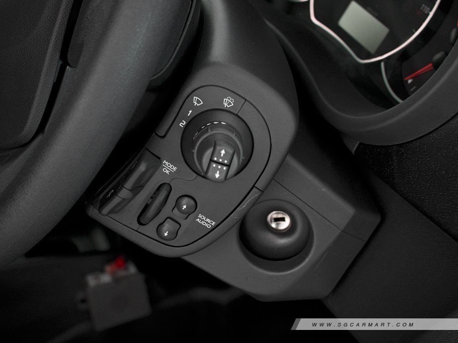 https://i.i-sgcm.com/new_cars/cars/12760/12760_g7
