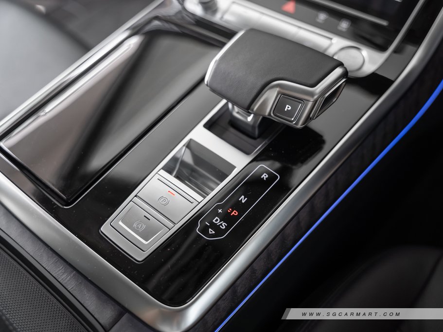 https://i.i-sgcm.com/new_cars/cars/12763/12763_g55