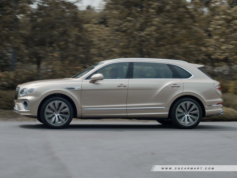 https://i.i-sgcm.com/new_cars/cars/12768/12768_g21