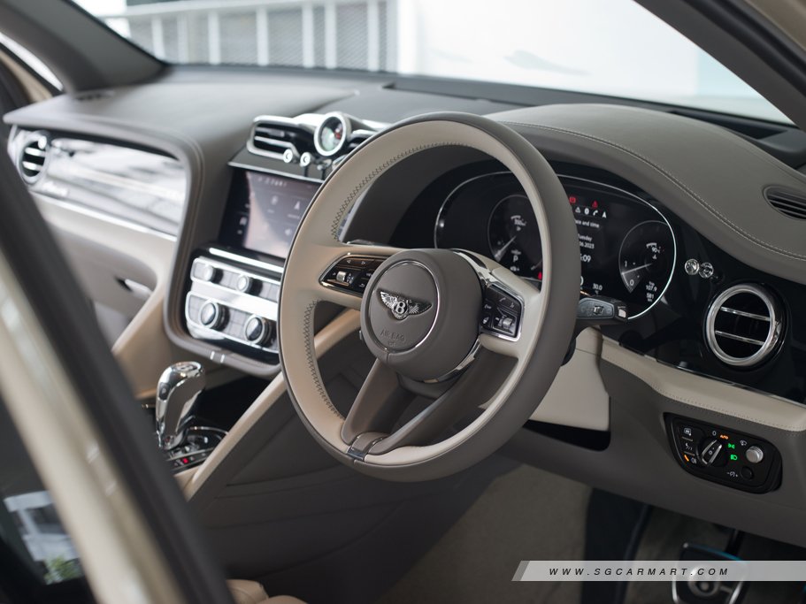 https://i.i-sgcm.com/new_cars/cars/12768/12768_g34