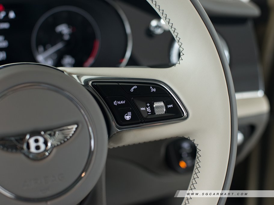 https://i.i-sgcm.com/new_cars/cars/12768/12768_g37