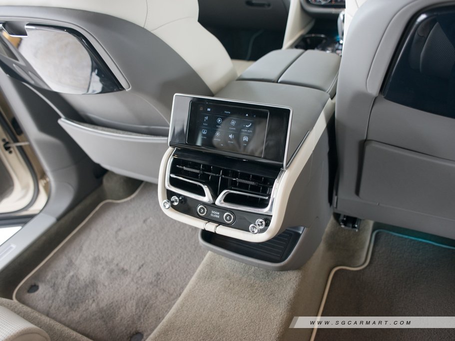 https://i.i-sgcm.com/new_cars/cars/12768/12768_g49