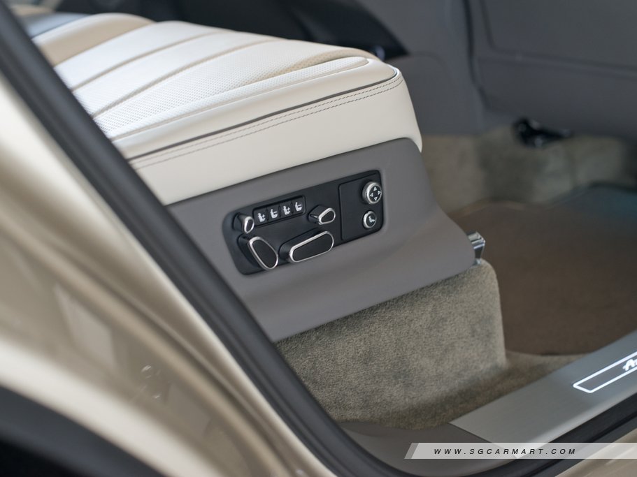 https://i.i-sgcm.com/new_cars/cars/12768/12768_g53