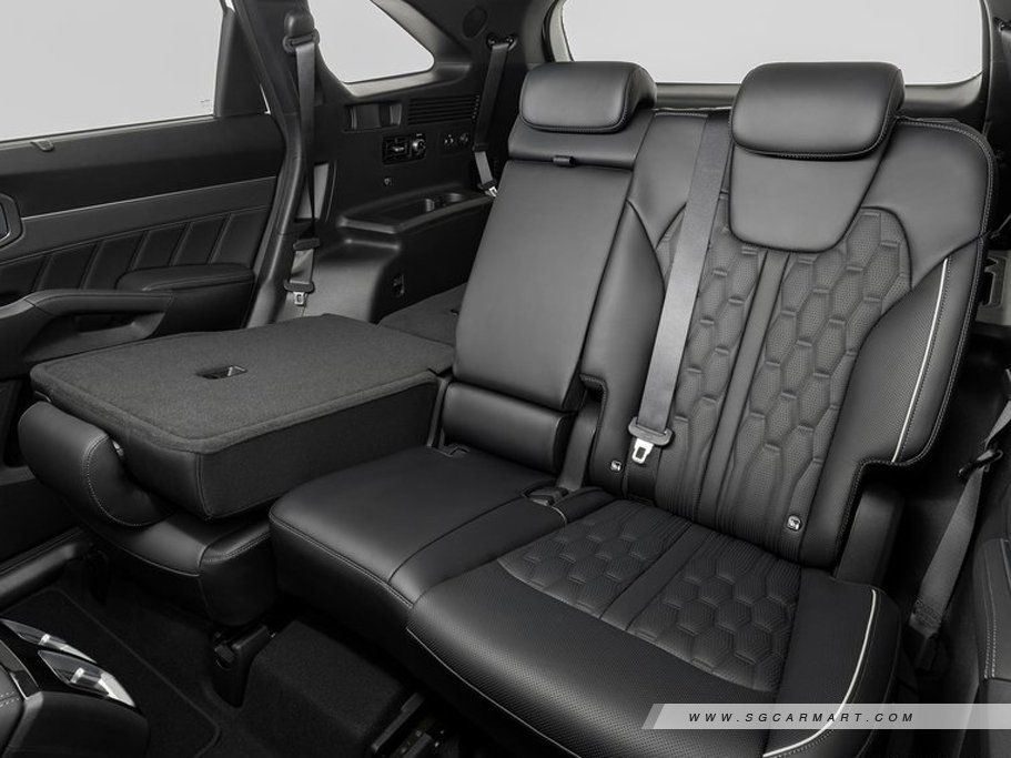 https://i.i-sgcm.com/new_cars/cars/12769/12769_g13