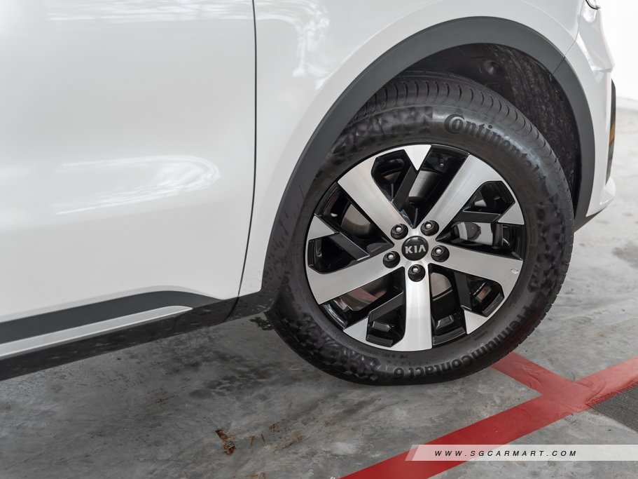 https://i.i-sgcm.com/new_cars/cars/12769/12769_g26