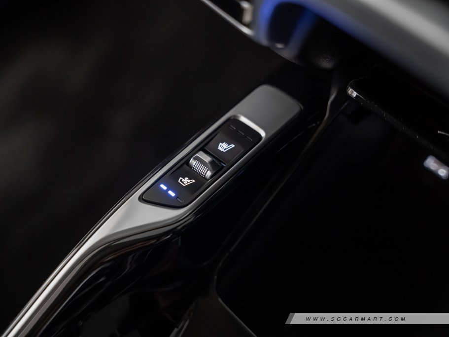 https://i.i-sgcm.com/new_cars/cars/12769/12769_g49