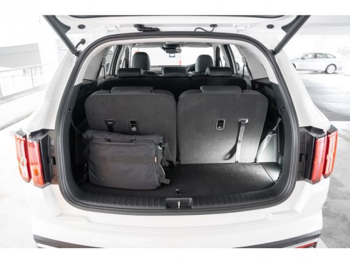https://i.i-sgcm.com/new_cars/cars/12769/12769_g64