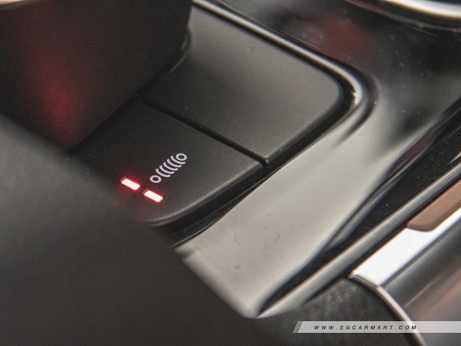 https://i.i-sgcm.com/new_cars/cars/12772/12772_g103