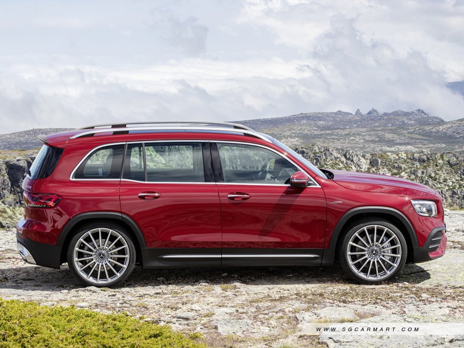 New Mercedes-Benz GLB-Class Photos, Photo Gallery - Sgcarmart