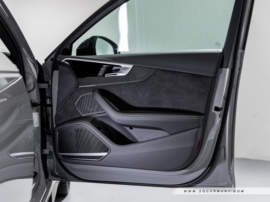 https://i.i-sgcm.com/new_cars/cars/12774/12774_g17