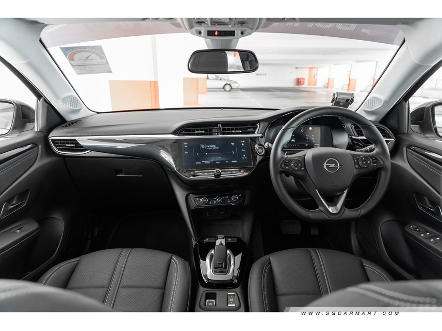 https://i.i-sgcm.com/new_cars/cars/12775/12775_g26
