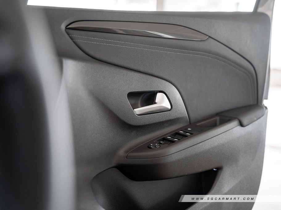 https://i.i-sgcm.com/new_cars/cars/12775/12775_g49