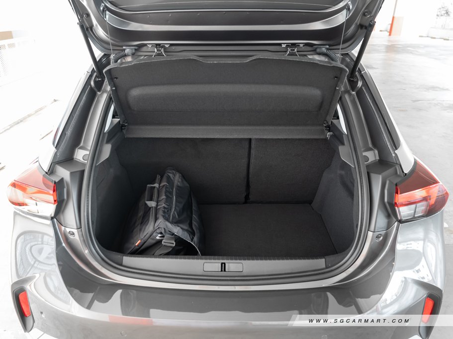 https://i.i-sgcm.com/new_cars/cars/12775/12775_g54