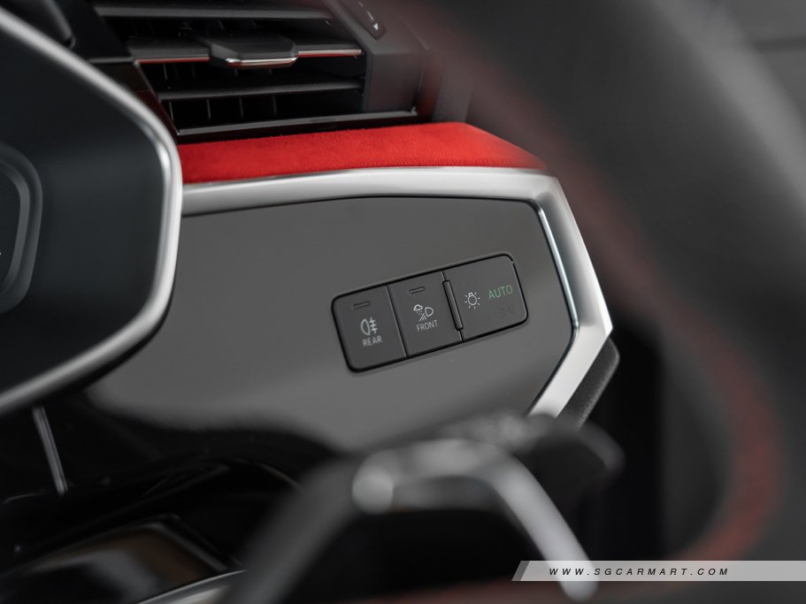 https://i.i-sgcm.com/new_cars/cars/12780/12780_g55