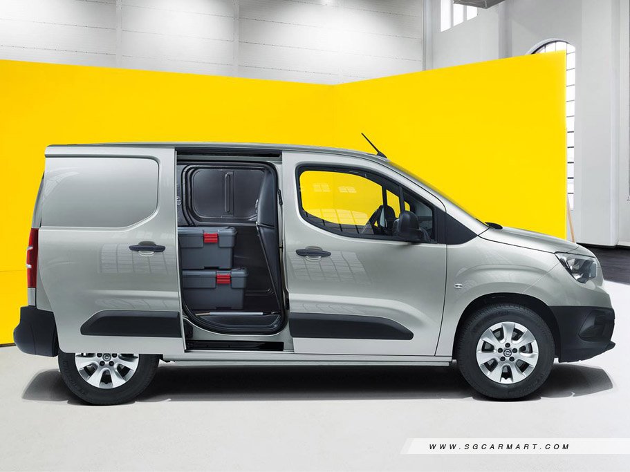 https://i.i-sgcm.com/new_cars/cars/12781/12781_g2