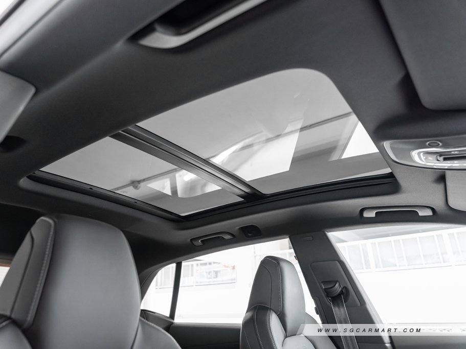 https://i.i-sgcm.com/new_cars/cars/12782/12782_g74
