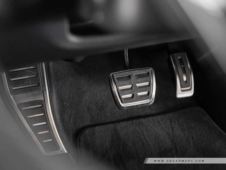 https://i.i-sgcm.com/new_cars/cars/12782/12782_g76
