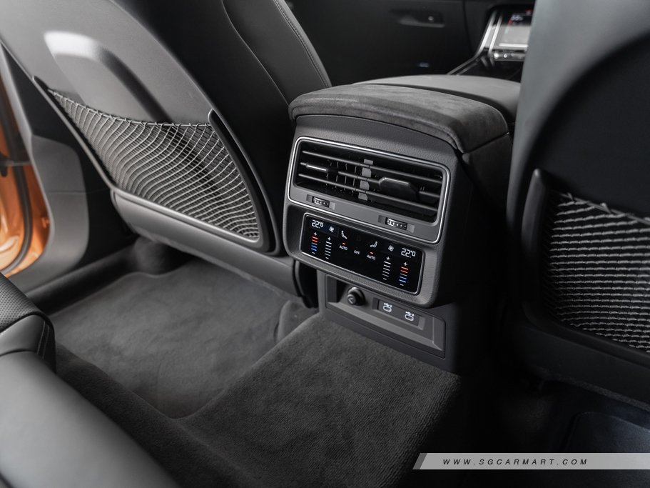 https://i.i-sgcm.com/new_cars/cars/12782/12782_g83