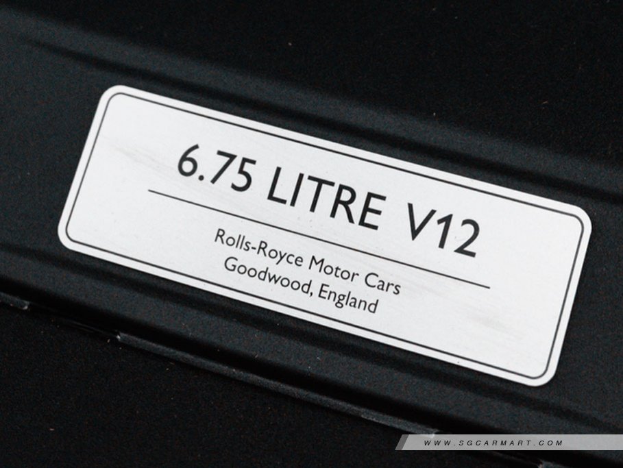 https://i.i-sgcm.com/new_cars/cars/12784/12784_g113