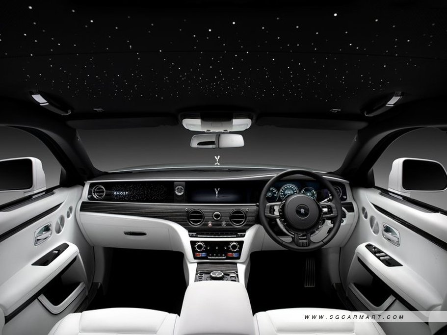 https://i.i-sgcm.com/new_cars/cars/12784/12784_g11