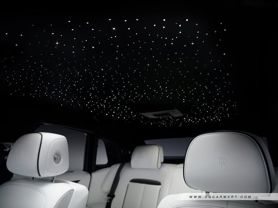 https://i.i-sgcm.com/new_cars/cars/12784/12784_g15