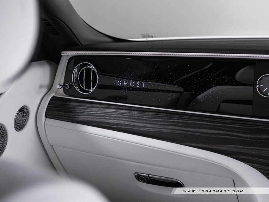 https://i.i-sgcm.com/new_cars/cars/12784/12784_g21