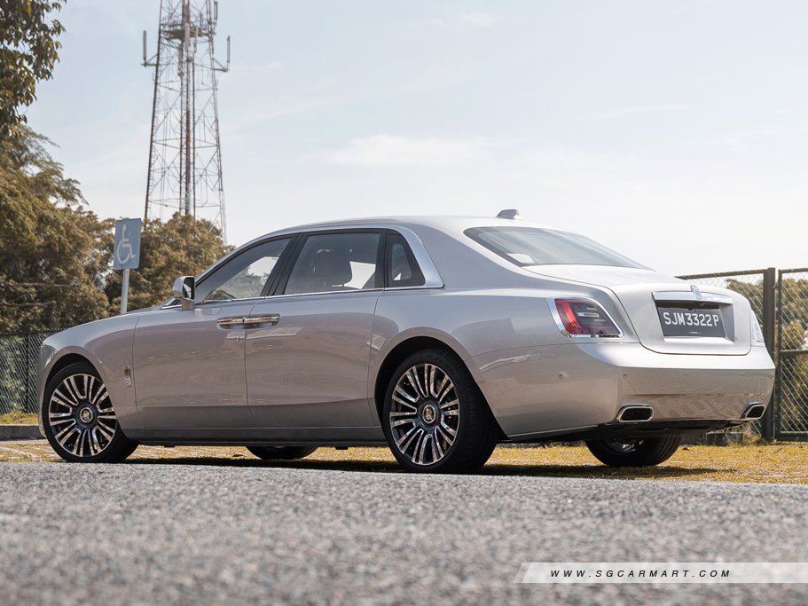 https://i.i-sgcm.com/new_cars/cars/12784/12784_g33