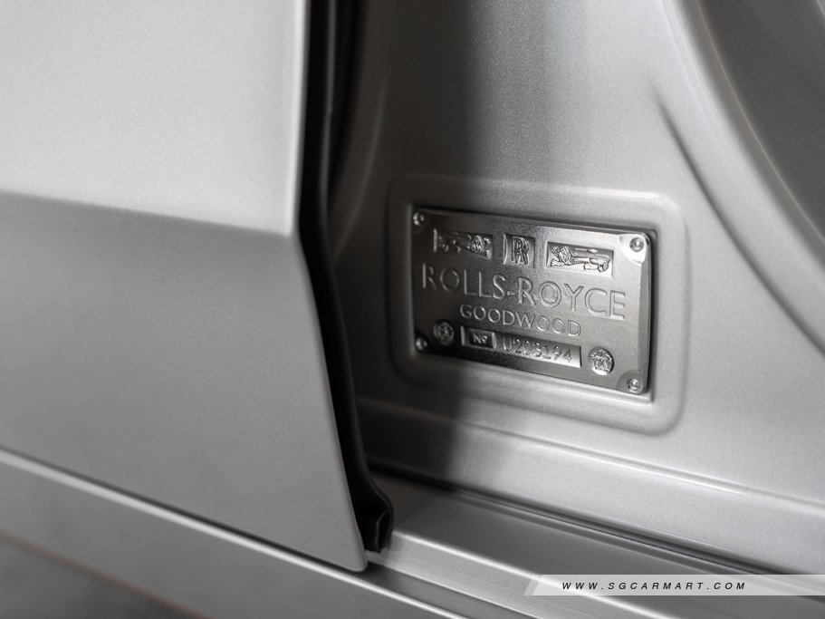 https://i.i-sgcm.com/new_cars/cars/12784/12784_g40