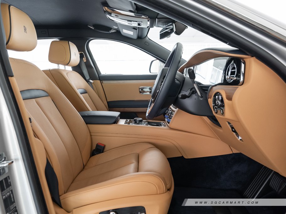 https://i.i-sgcm.com/new_cars/cars/12784/12784_g43