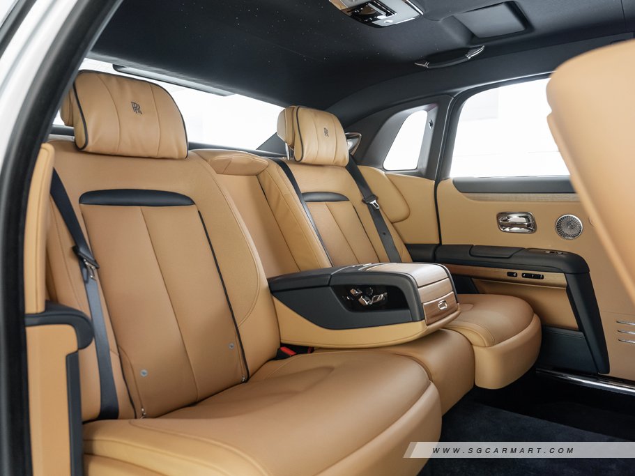 https://i.i-sgcm.com/new_cars/cars/12784/12784_g45