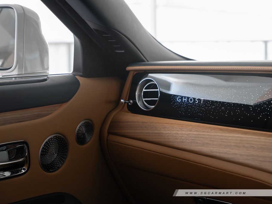 https://i.i-sgcm.com/new_cars/cars/12784/12784_g49
