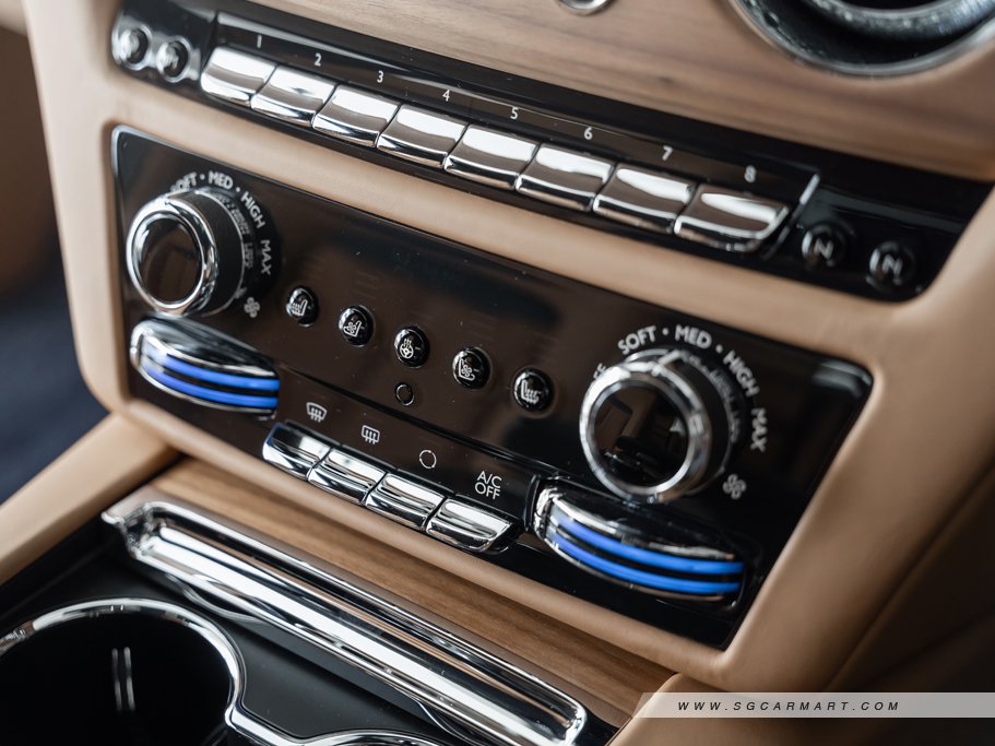 https://i.i-sgcm.com/new_cars/cars/12784/12784_g65