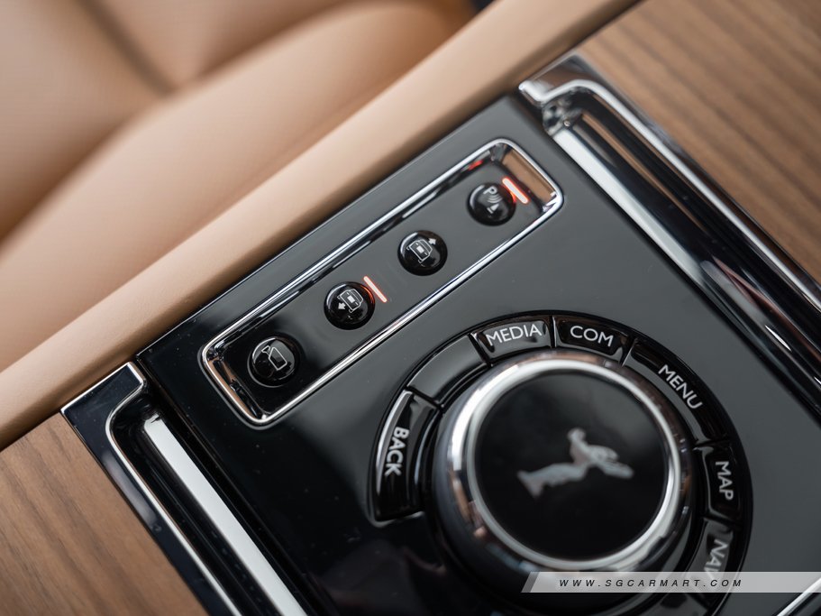 https://i.i-sgcm.com/new_cars/cars/12784/12784_g68