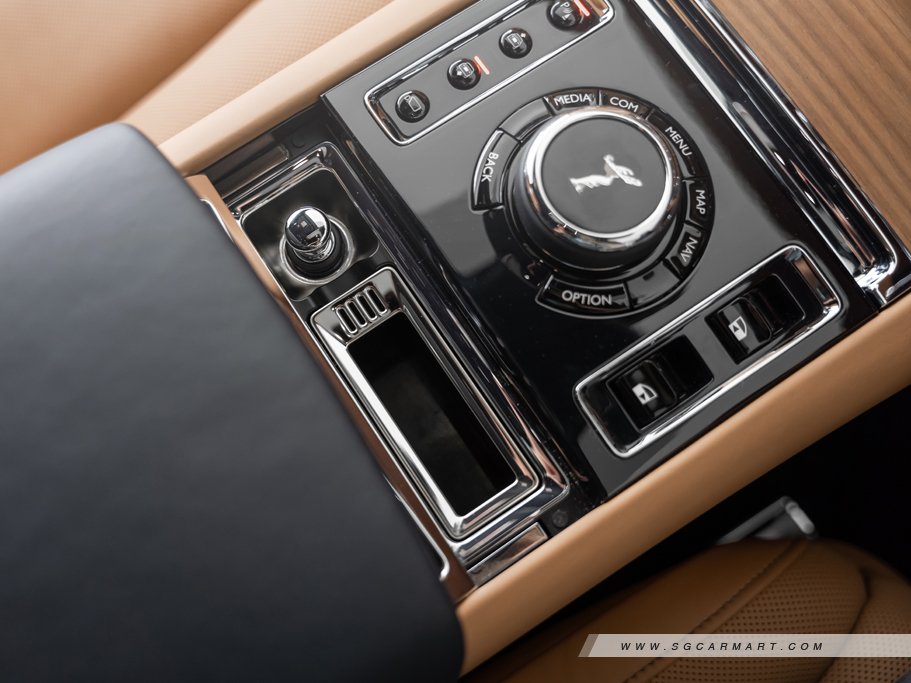 https://i.i-sgcm.com/new_cars/cars/12784/12784_g69