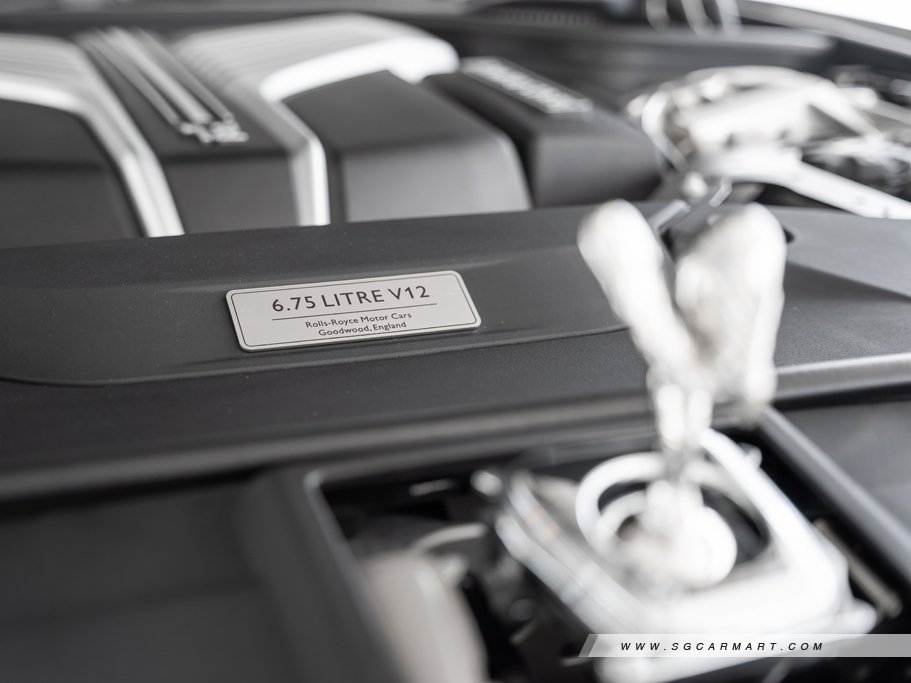 https://i.i-sgcm.com/new_cars/cars/12784/12784_g90