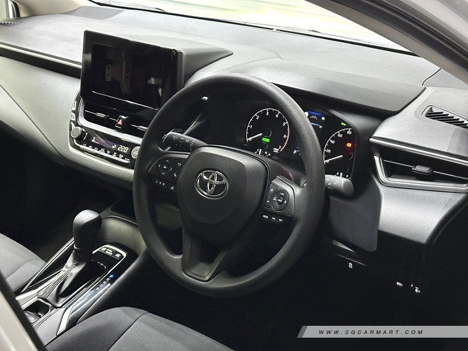 Toyota Corolla Touring Hybrid 1.8 X 17