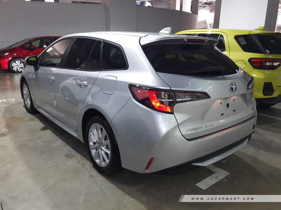 Toyota Corolla Touring Hybrid 1.8 S 4