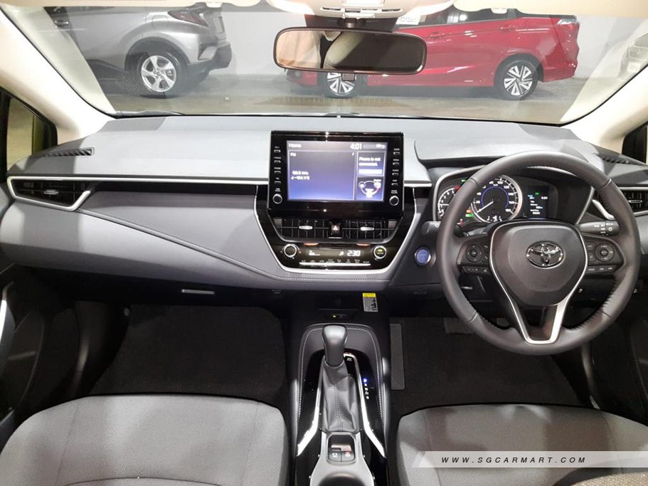 Toyota Corolla Touring Hybrid 1.8 S 5