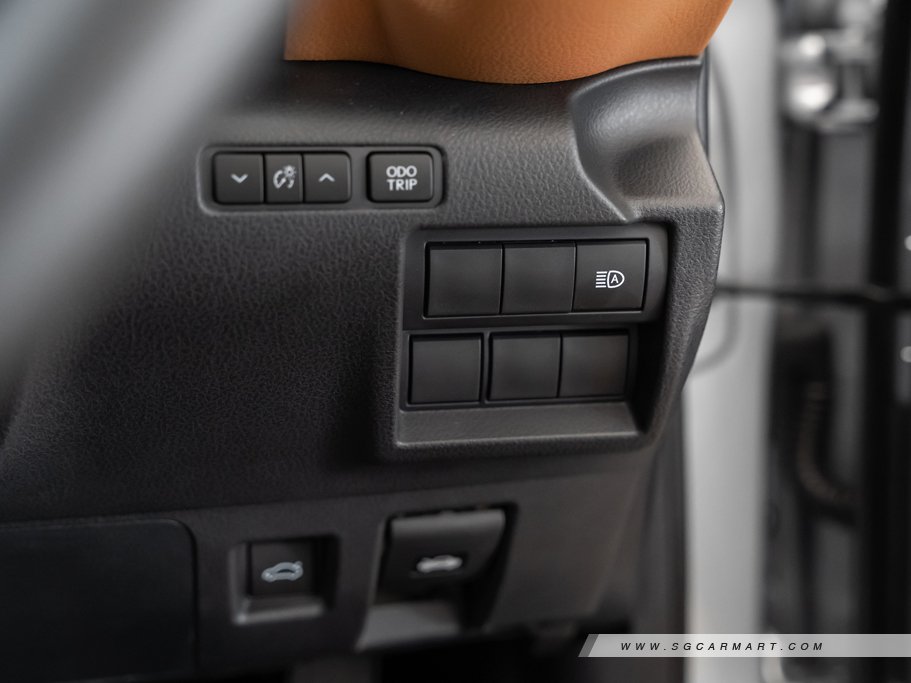 https://i.i-sgcm.com/new_cars/cars/12788/12788_g54