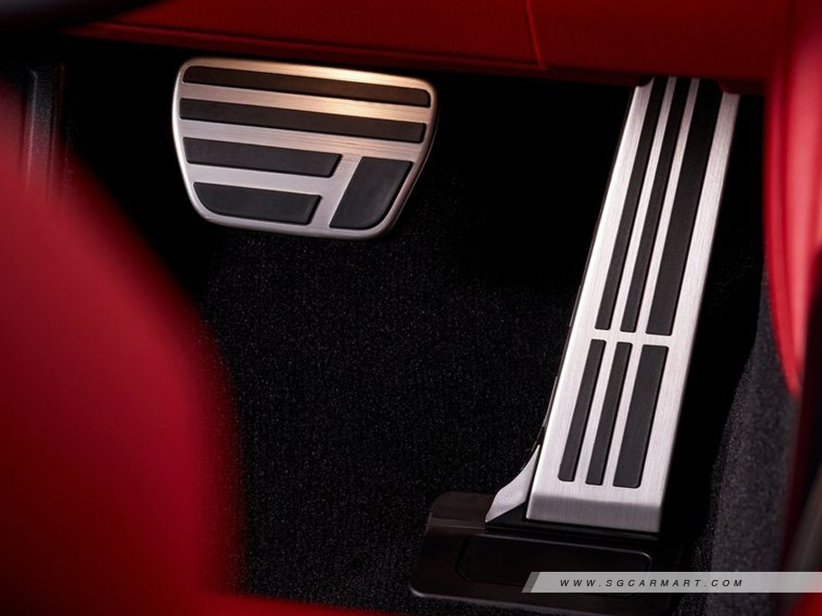 https://i.i-sgcm.com/new_cars/cars/12789/12789_g31