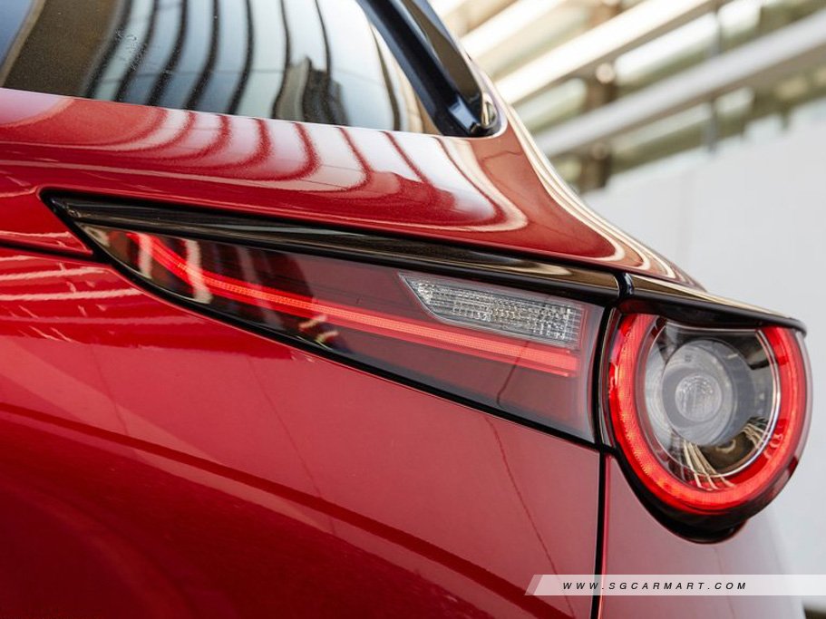 https://i.i-sgcm.com/new_cars/cars/12792/12792_g15