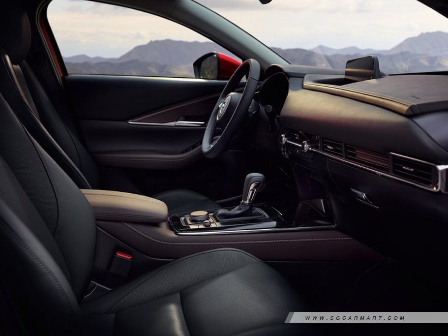 https://i.i-sgcm.com/new_cars/cars/12792/12792_g16