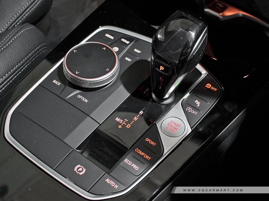 https://i.i-sgcm.com/new_cars/cars/12793/12793_g25