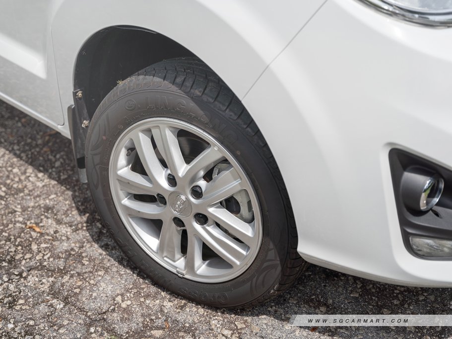 https://i.i-sgcm.com/new_cars/cars/12796/12796_g13