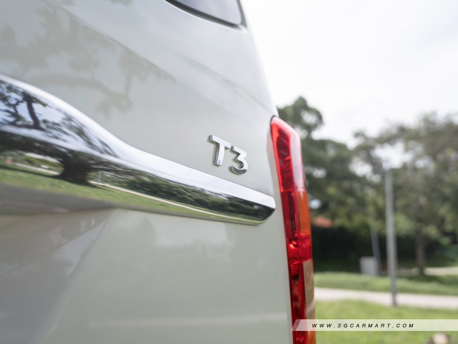 https://i.i-sgcm.com/new_cars/cars/12796/12796_g15